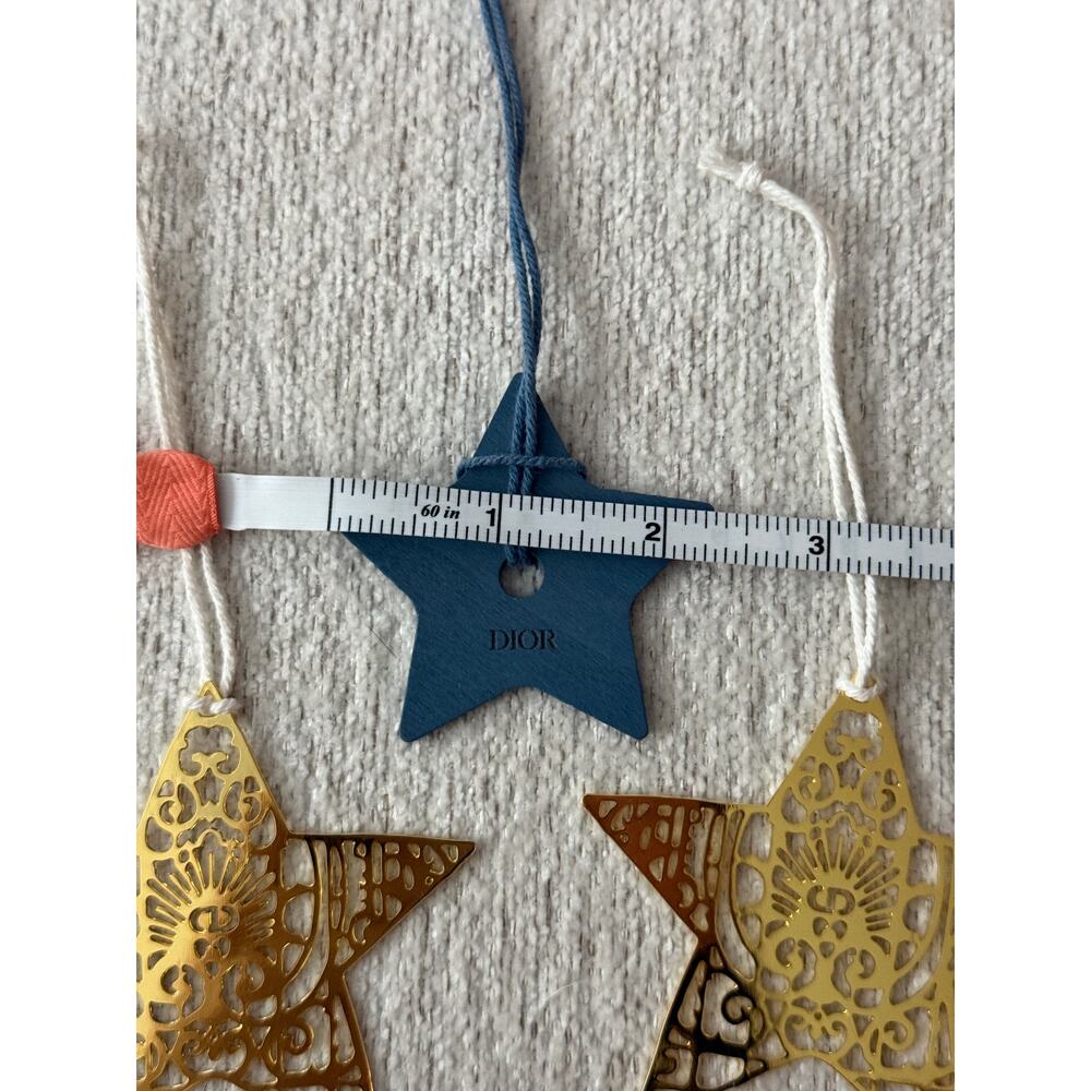 DIOR 30 Montaigne Star Bauble Paris Flagship Exclusive Ornament Bag Charm Gold - Picture 5 of 5
